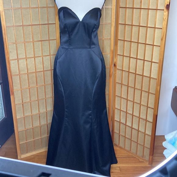 Sorella Vita Dress Gown Black Fitted Satin Gown Dress - Picture 1 of 14